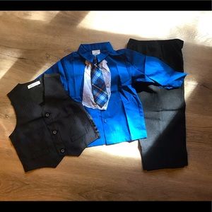 Boys 4-piece Suit Set (New)